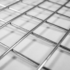 Сетка сварная нержавеющая квадратная в картах 12Х18Н9 20х20х3 мм ГОСТ 23279-2012