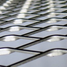 Сетка нержавеющая просечно-вытяжная TR 08Х13 20х10х1,05х1 мм ТУ 1470-002-46288331-2009